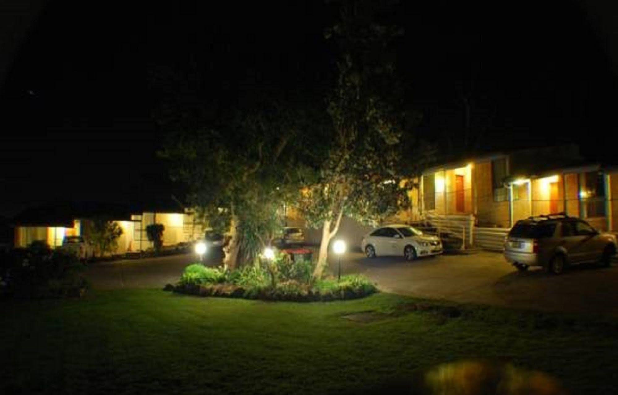 Fern Bay Motel Exterior foto
